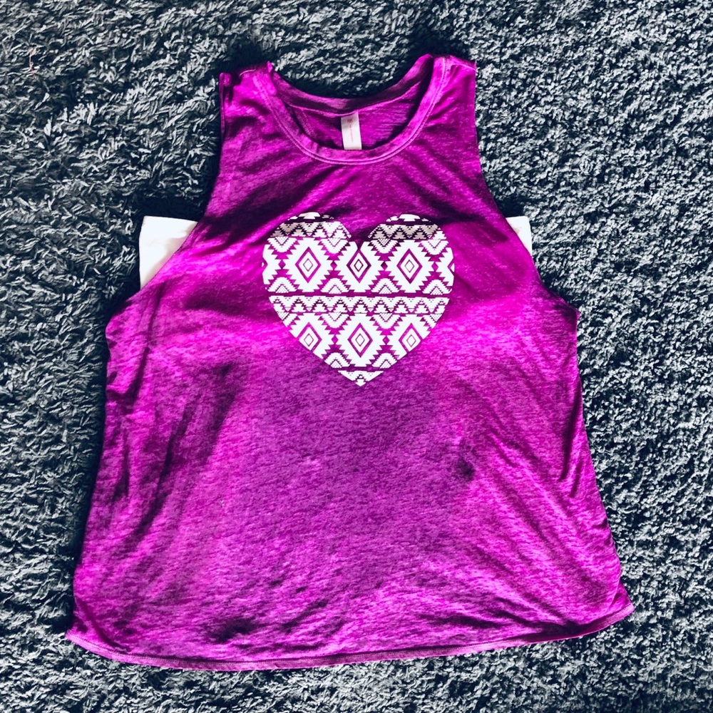 ❌SOLD Plus size fun top, with beautiful back